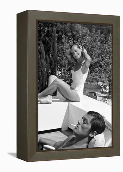 La piscine by Jacques Deray with Alain Delon and Romy Schneider, 1969 (b/w photo)-null-Framed Stretched Canvas