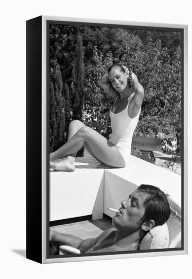 La piscine by Jacques Deray with Alain Delon and Romy Schneider, 1969 (b/w photo)-null-Framed Stretched Canvas