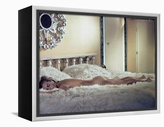 La Piscine by Jacques Deray with Romy Schneider, 1969 (photo)-null-Framed Stretched Canvas