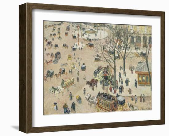 La Place Du Théâtre Français, 1898-Camille Pissarro-Framed Giclee Print