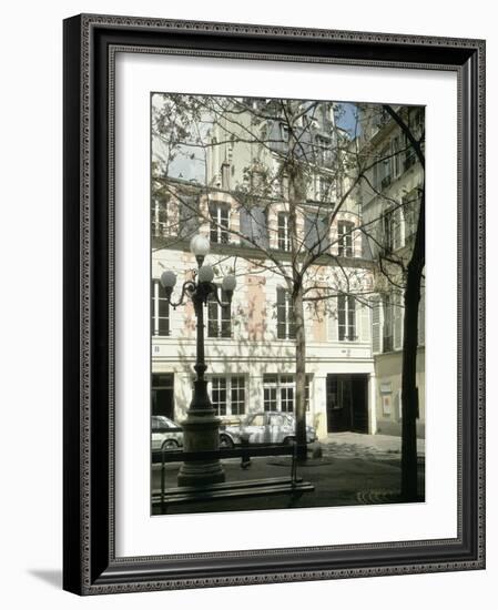 La place Fürstenberg : musée Delacroix-null-Framed Giclee Print