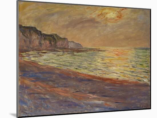 La plage a Pourville, soleil couchant (Beach at Pourville, sunset) Oil on canvas, 1882 60 x 73 cm .-Claude Monet-Mounted Giclee Print