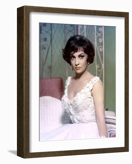 La proie des vautours Never So Few by JohnSturges with Gina Lollobrigida, 1959 (photo)-null-Framed Photo