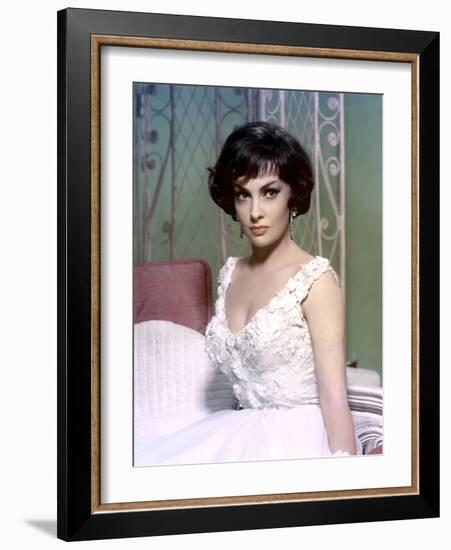 La proie des vautours Never So Few by JohnSturges with Gina Lollobrigida, 1959 (photo)-null-Framed Photo