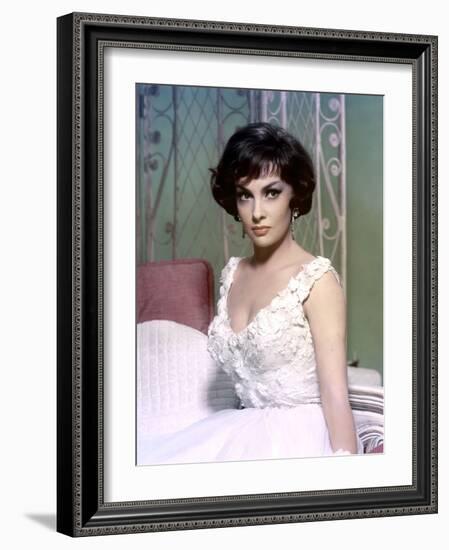 La proie des vautours Never So Few by JohnSturges with Gina Lollobrigida, 1959 (photo)-null-Framed Photo