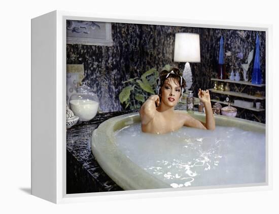 La proie des vautours NEVER SO FEW by JohnSturges with Gina Lollobrigida, 1959 (photo)-null-Framed Stretched Canvas