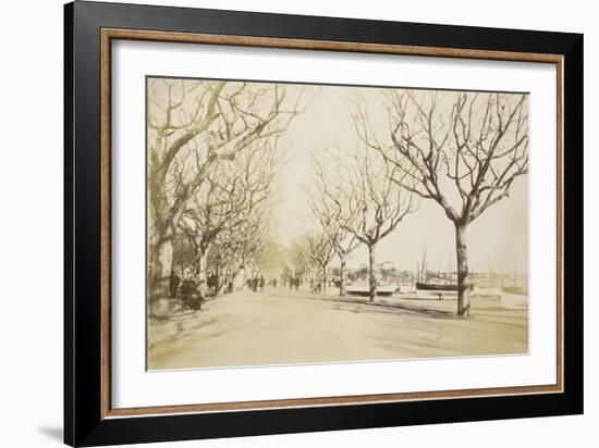 La promenade des Anglais à Nice-null-Framed Giclee Print
