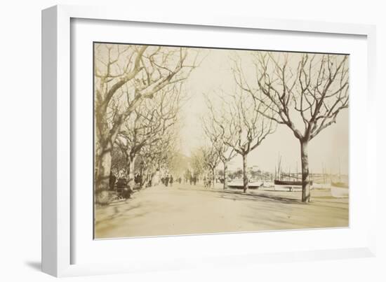 La promenade des Anglais à Nice-null-Framed Giclee Print