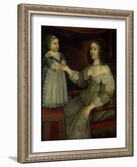 La reine Anne d'Autriche avec Louis XIV enfant alors Dauphin (avant 1643)-null-Framed Giclee Print