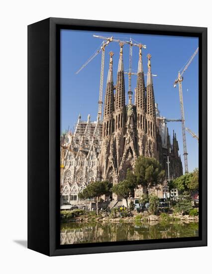 La Sagrada Familia by Antoni Gaudi, UNESCO World Heritage Site, Barcelona, Catalonia, Spain, Europe-Sergio Pitamitz-Framed Premier Image Canvas