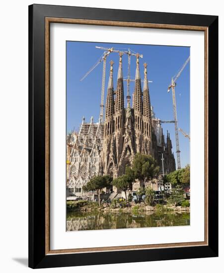 La Sagrada Familia by Antoni Gaudi, UNESCO World Heritage Site, Barcelona, Catalonia, Spain, Europe-Sergio Pitamitz-Framed Photographic Print