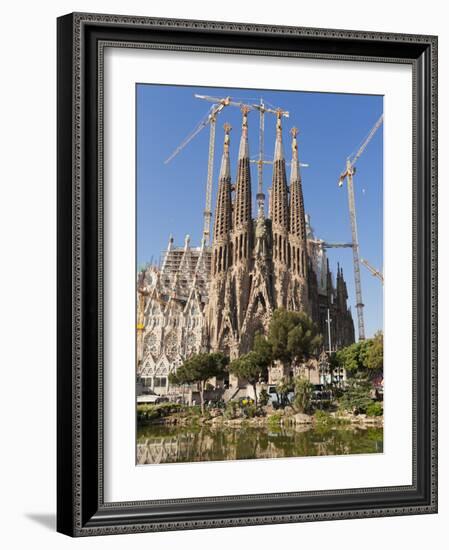 La Sagrada Familia by Antoni Gaudi, UNESCO World Heritage Site, Barcelona, Catalonia, Spain, Europe-Sergio Pitamitz-Framed Photographic Print