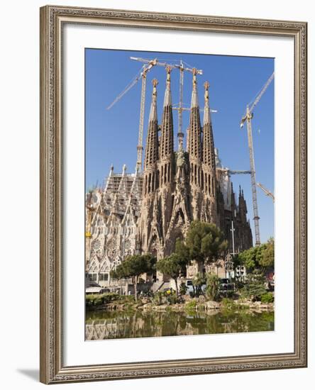 La Sagrada Familia by Antoni Gaudi, UNESCO World Heritage Site, Barcelona, Catalonia, Spain, Europe-Sergio Pitamitz-Framed Photographic Print