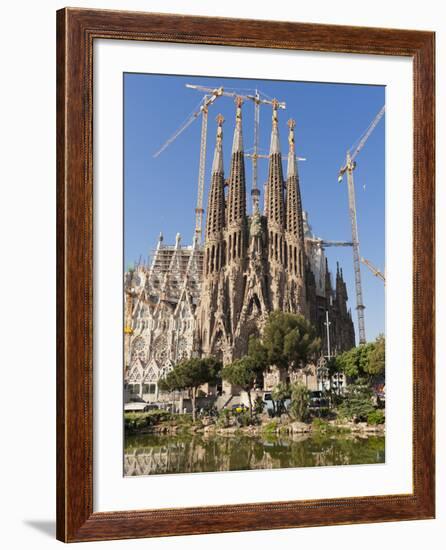 La Sagrada Familia by Antoni Gaudi, UNESCO World Heritage Site, Barcelona, Catalonia, Spain, Europe-Sergio Pitamitz-Framed Photographic Print