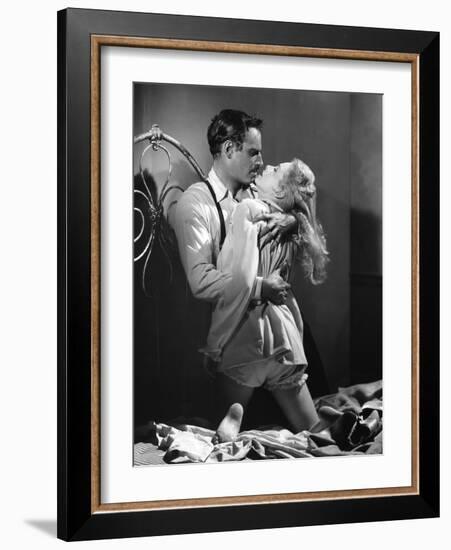 La Soif du Mal TOUCH OF EVIL by OrsonWelles with Charlton Heston and Janet Leigh, 1958 (b/w photo)-null-Framed Photo