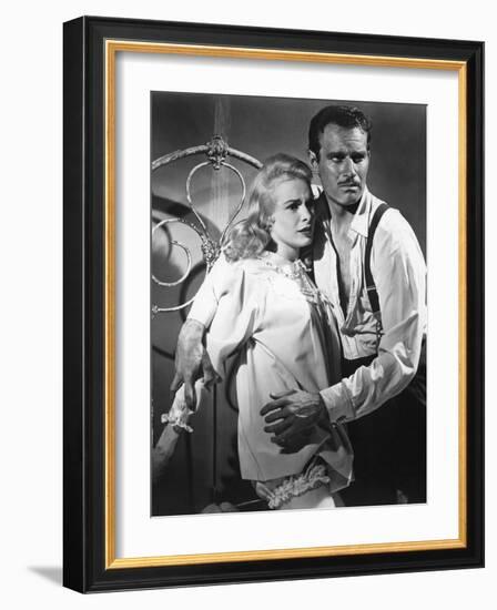 La Soif du Mal TOUCH OF EVIL by OrsonWelles with Charlton Heston and Janet Leigh, 1958 (b/w photo)-null-Framed Photo