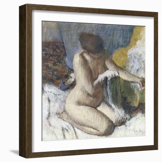 La sortie du bain ou Femme s'essuyant le bras gauche-Edgar Degas-Framed Giclee Print