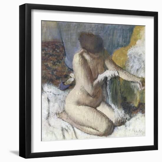 La sortie du bain ou Femme s'essuyant le bras gauche-Edgar Degas-Framed Giclee Print