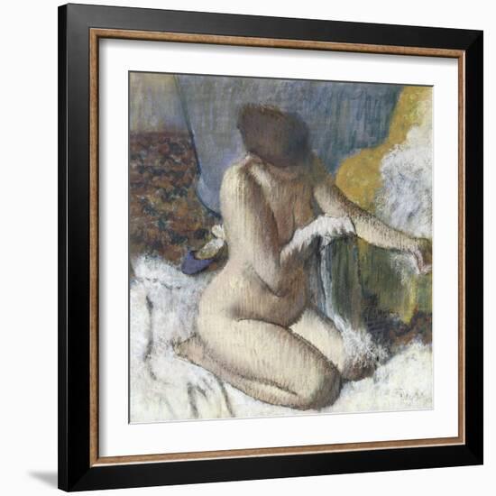 La sortie du bain ou Femme s'essuyant le bras gauche-Edgar Degas-Framed Giclee Print