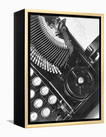 La Tecnica - the Typewriter of Julio Antonio Mella, Mexico City, 1928-Tina Modotti-Framed Premier Image Canvas