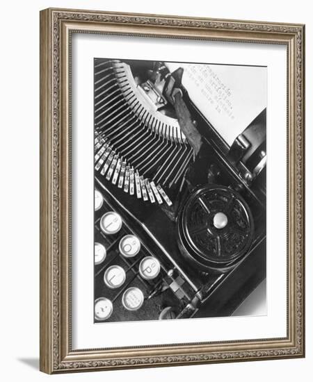 La Tecnica - the Typewriter of Julio Antonio Mella, Mexico City, 1928-Tina Modotti-Framed Giclee Print