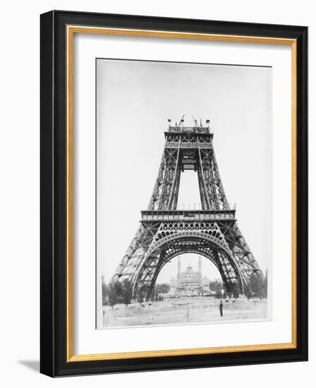 La Tour jusqu'à la 2e plate-forme, au second plan le palais du Trocadéro-Louis-Emile Durandelle-Framed Giclee Print