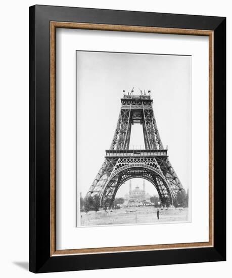 La Tour jusqu'à la 2e plate-forme, au second plan le palais du Trocadéro-Louis-Emile Durandelle-Framed Giclee Print