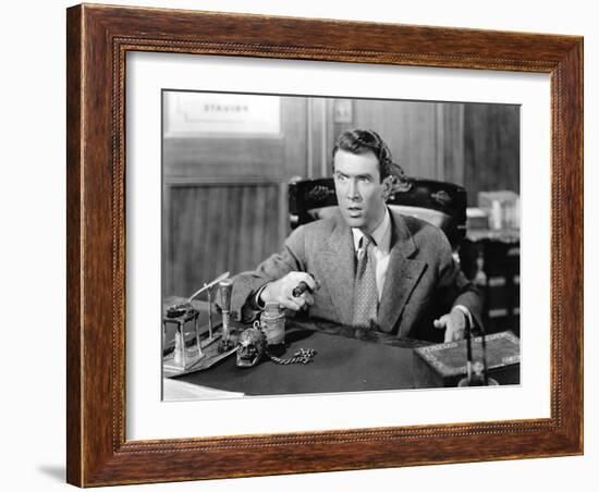 La vie est belle IT'S A WONDERFUL LIFE de FrankCapra avec Karolyn Grimes, James Stewart, 1946-null-Framed Photo