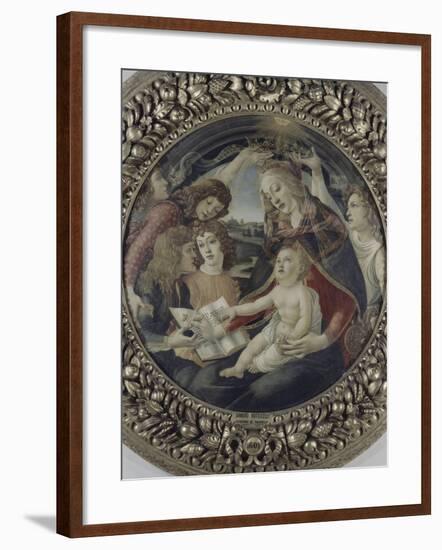 La Vierge à l'enfant et cinq anges (Vierge du Magnificat)-Sandro Botticelli-Framed Giclee Print