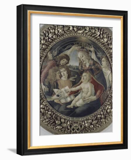 La Vierge à l'enfant et cinq anges (Vierge du Magnificat)-Sandro Botticelli-Framed Giclee Print