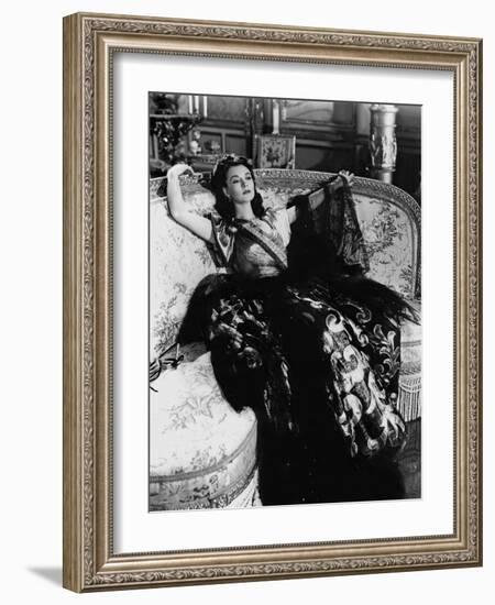 Lady Hamilton by Alexander Korda with Vivien Leigh, 1941 (b/w photo)-null-Framed Photo