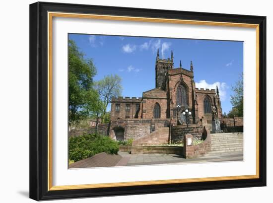 Lady Wulfrun Statue and St Peters Church, Wolverhampton, West Midlands-Peter Thompson-Framed Photographic Print