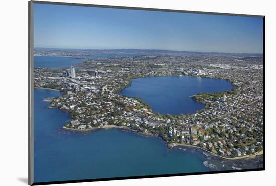 Lake Pupuke, Takapuna, Auckland, North Island, New Zealand-David Wall-Mounted Photographic Print