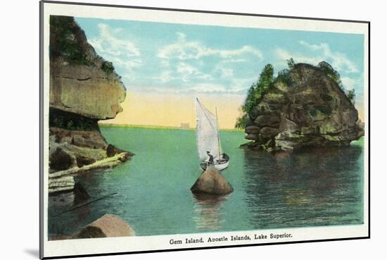 Lake Superior, Wisconsin - Apostle Islands, Gem Island Scene-Lantern Press-Mounted Art Print