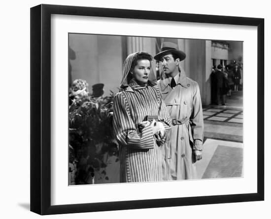 Lame by fond UNDERCURRENT by VincenteMinnelli with Katharine Hepburn and Robert Taylor, 1946 (b/w p-null-Framed Photo