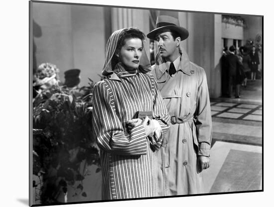 Lame by fond UNDERCURRENT by VincenteMinnelli with Katharine Hepburn and Robert Taylor, 1946 (b/w p-null-Mounted Photo