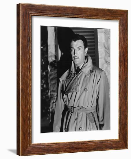 Lame by fond UNDERCURRENT by VincenteMinnelli with Robert Taylor, 1946 (b/w photo)-null-Framed Photo