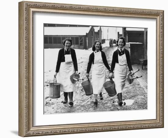 Land Girls WWII-Robert Hunt-Framed Photographic Print