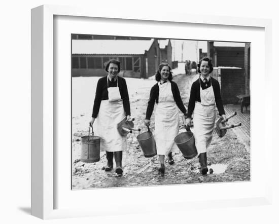 Land Girls WWII-Robert Hunt-Framed Photographic Print