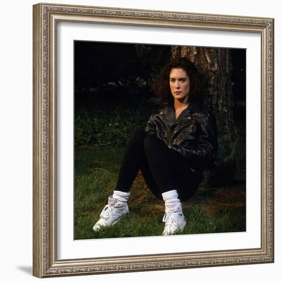 LARA FLYNN BOYLE. "Twin Peaks" [1990], directed by DAVID LYNCH.-null-Framed Premium Photographic Print