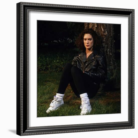 LARA FLYNN BOYLE. "Twin Peaks" [1990], directed by DAVID LYNCH.-null-Framed Premium Photographic Print