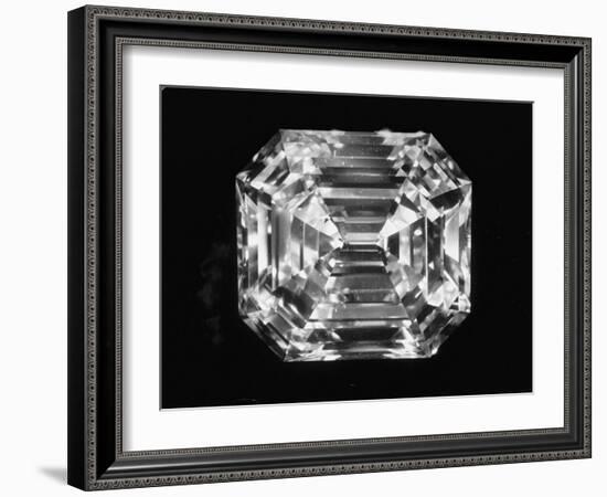 Large Diamond Owned by Jewel Harry Winston-Bernard Hoffman-Framed Photographic Print