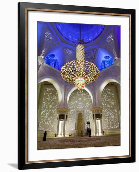 Largest Chandelier in the World Inside Sheikh Zayed Bin Sultan Al Nahyan Mosque, Abu Dhabi-null-Framed Photographic Print