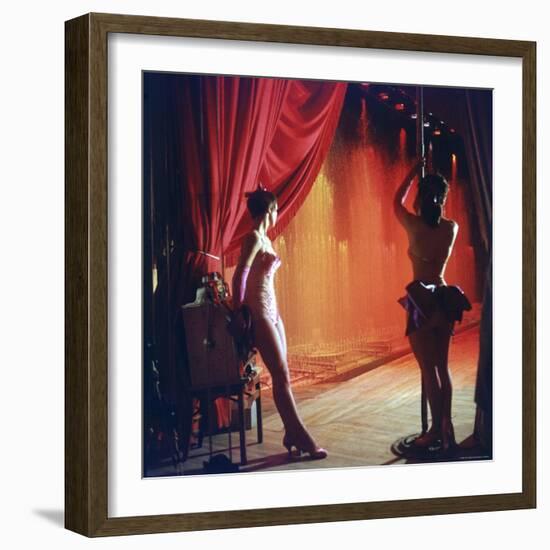 Las Vegas Chorus Showgirls Backstage During a Performance-Loomis Dean-Framed Photographic Print