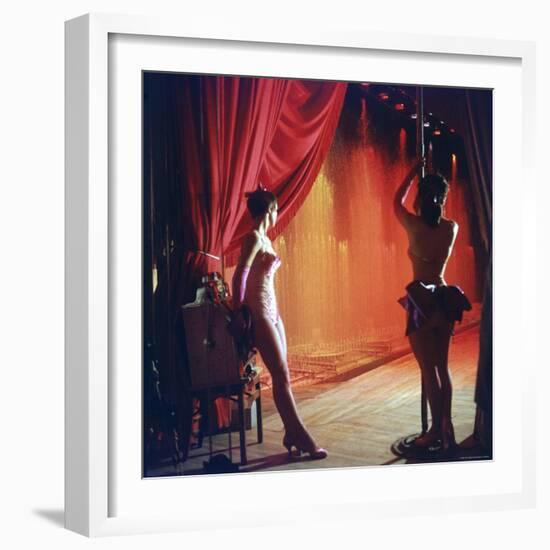 Las Vegas Chorus Showgirls Backstage During a Performance-Loomis Dean-Framed Photographic Print