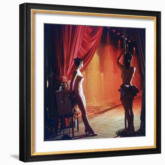 Las Vegas Chorus Showgirls Backstage During a Performance-Loomis Dean-Framed Photographic Print