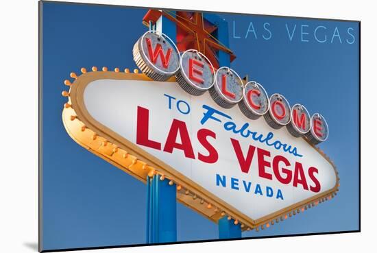 Las Vegas, Nevada - Welcome Sign-Lantern Press-Mounted Art Print