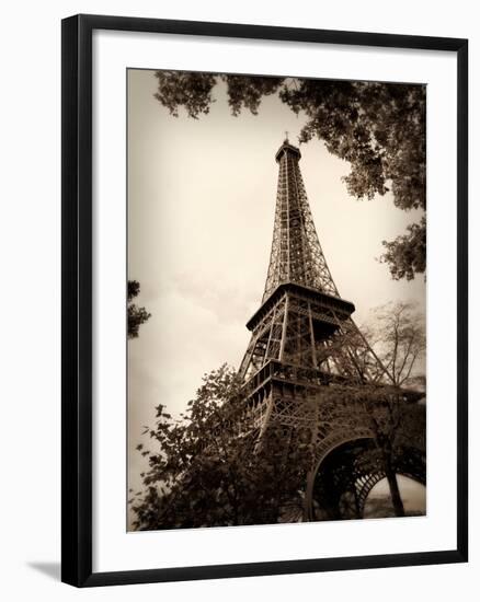 Last Day in Paris I-Emily Navas-Framed Photographic Print