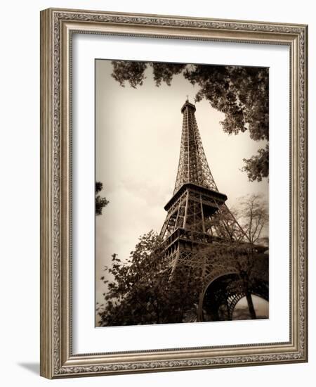 Last Day in Paris I-Emily Navas-Framed Photographic Print