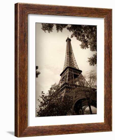 Last Day in Paris I-Emily Navas-Framed Photographic Print